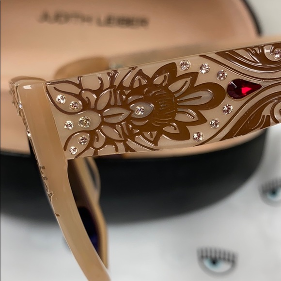 Judith LieberStunningMilkyPearlCrystal Sunglasses - Picture 10 of 12